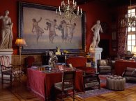 La « Ronde antique » dans le salon-bibliothèque